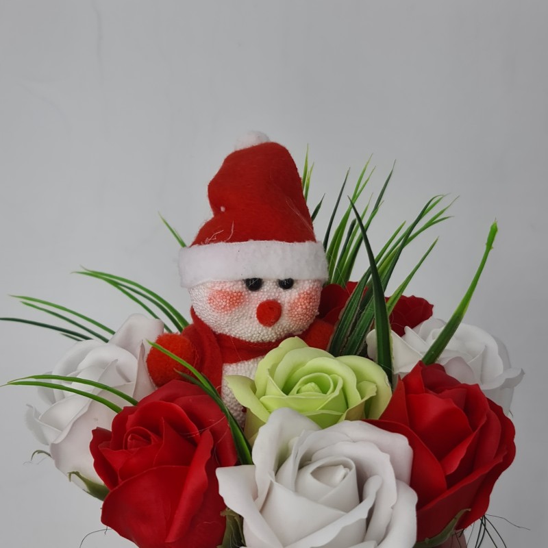 Aranjament floral deosebit, craciun, 7 trandafiri, om de zapada mare