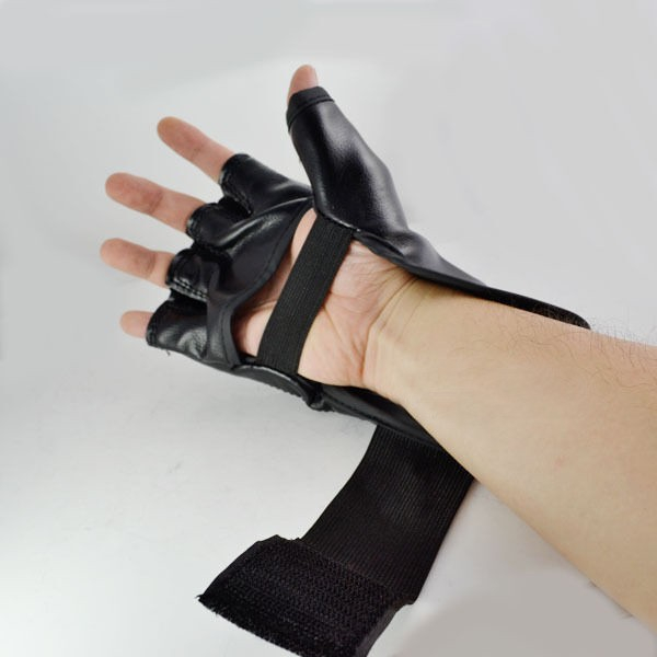1 pereche de manusi de box cu jumatate de deget pentru antrenament arte martiale taekwondo K10 Pro Black+white