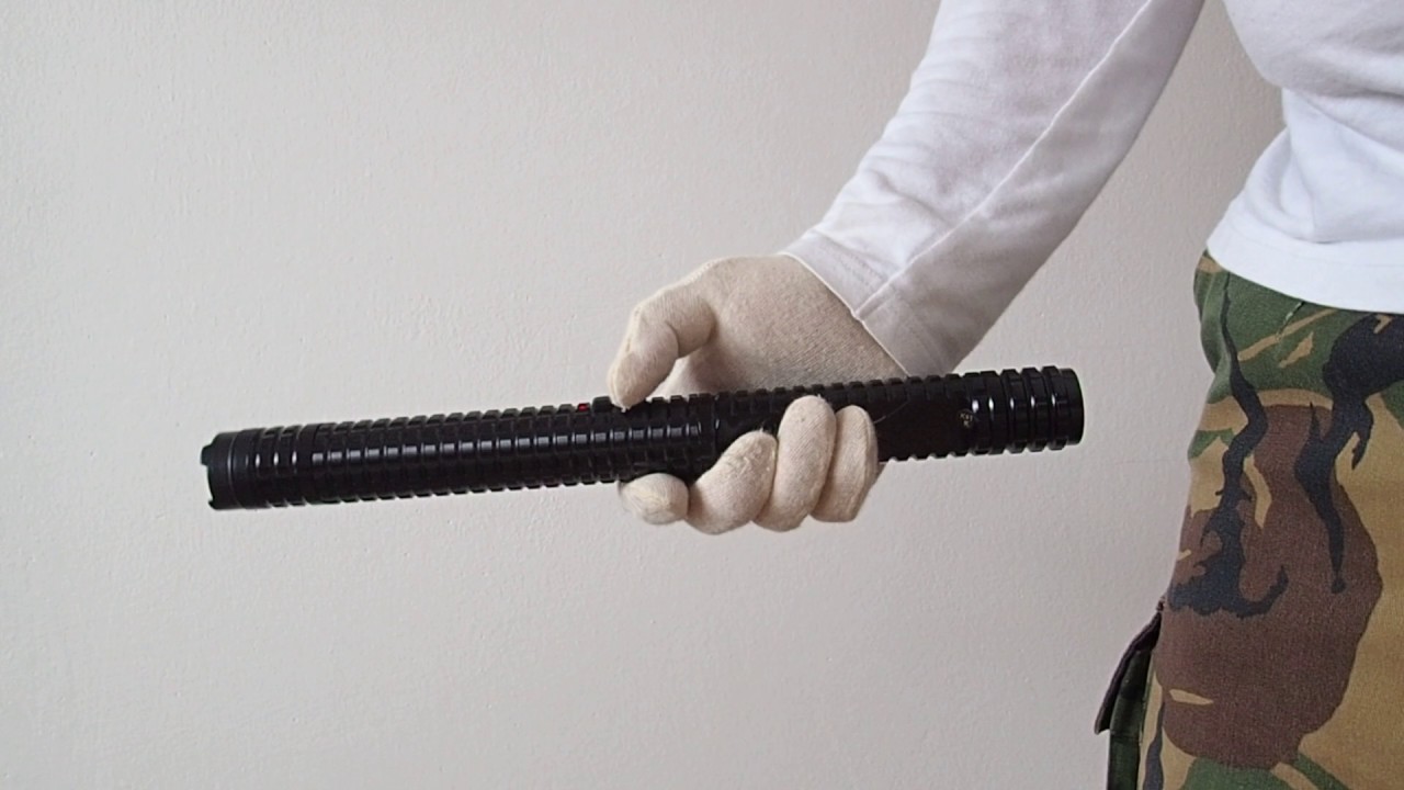 Baston electrosoc si lanterna ideallstore®, rowdy x8, metalic, 35 cm, negru, acumulator inclus