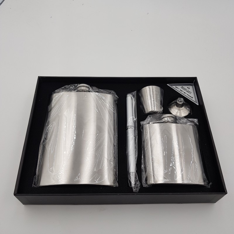 Set 2 sticle metal otel inoxidabil 9oz si 3oz pentru bauturi fine, pahar si pix