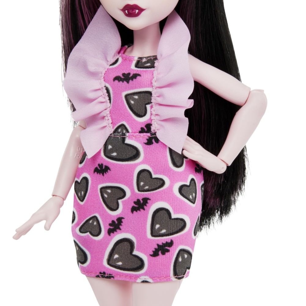 Papusa monster high draculaura