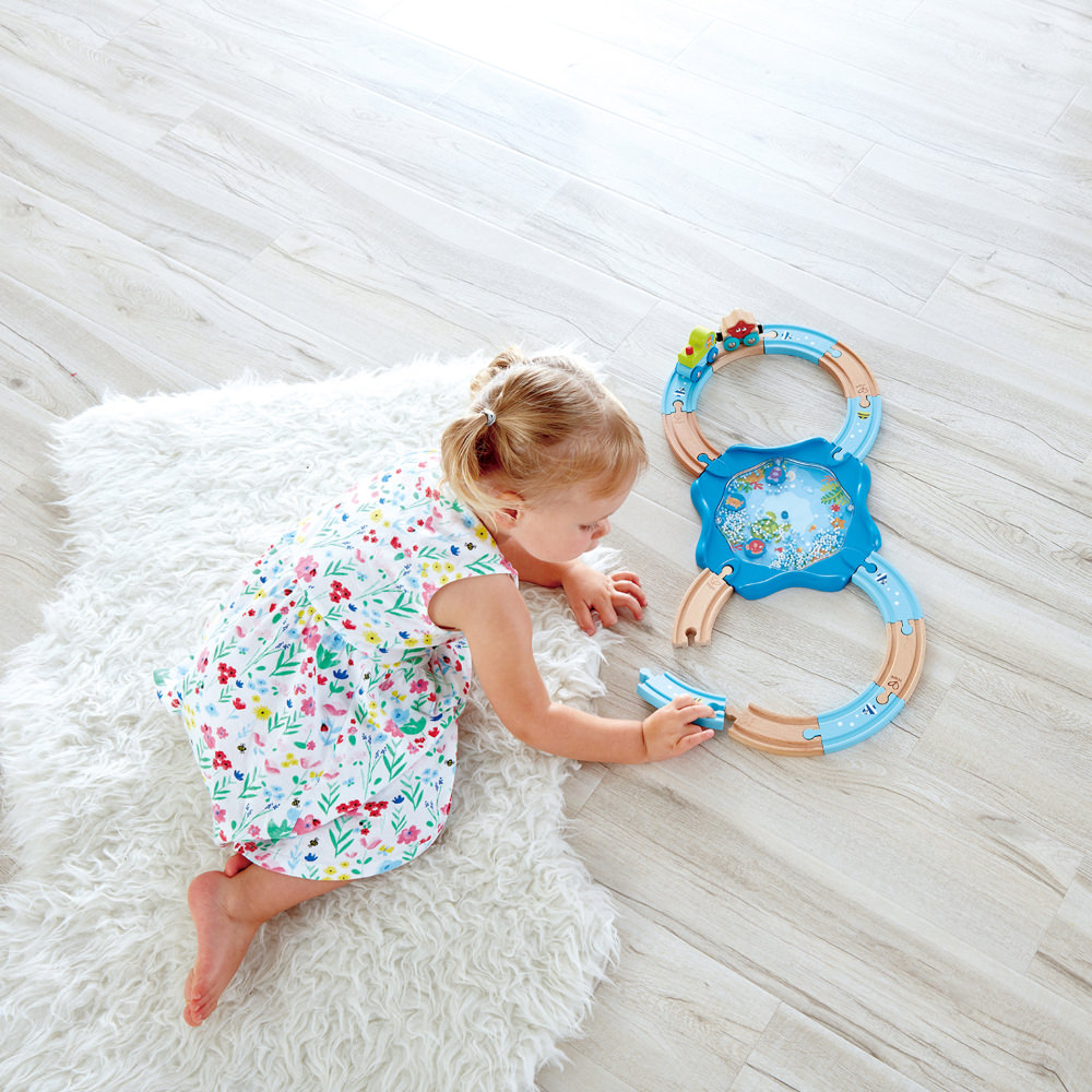 Tren de jucarie cu animale marine hape 15 piese