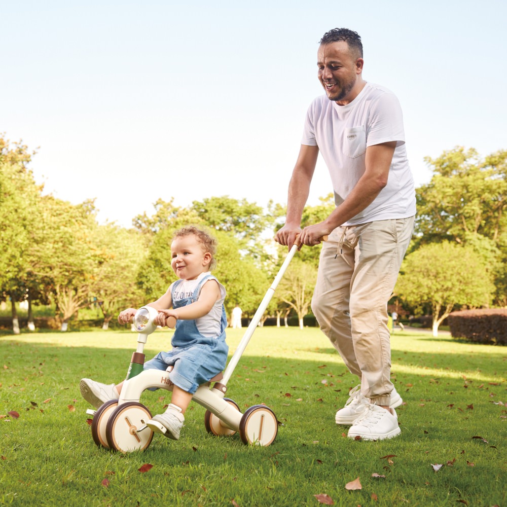 Tricicleta pentru copii cu maner hape step by step