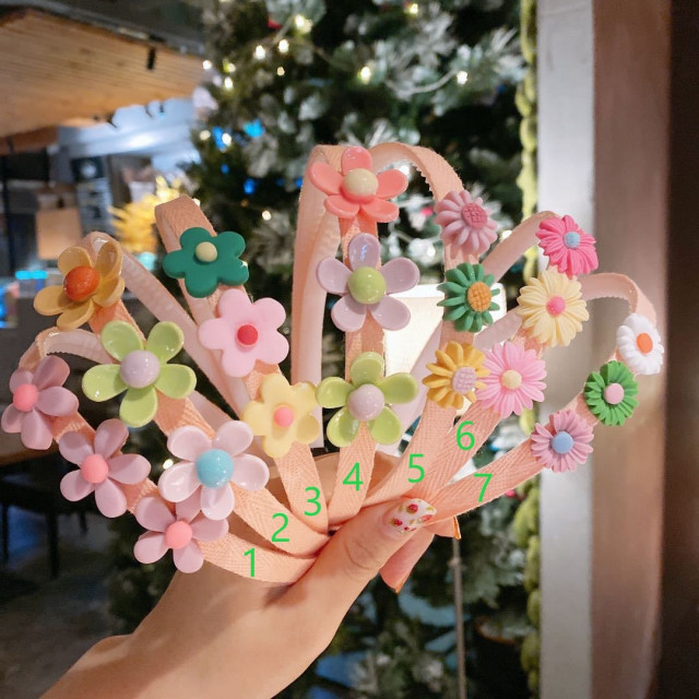 Bentita cu floricele (model: 1)