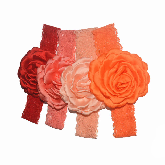 Bentita din dantela cu floare din saten (marime disponibila: 0-12 luni,