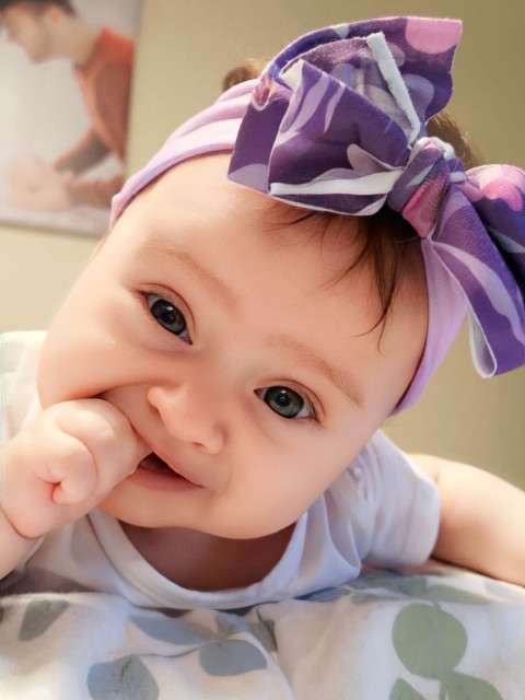 Bentita lata cu funda inflorata aplicata (marime disponibila: 0-12 luni, model: