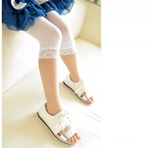 Colanti microfibra cu danteluta 100 den (culoare: rosu, marimi dresuri: 5-6 ani)