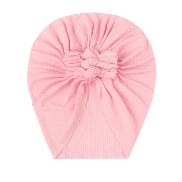 Caciulita tip turban cu trei fundite (marime disponibila: 3-6 luni (marimea 18