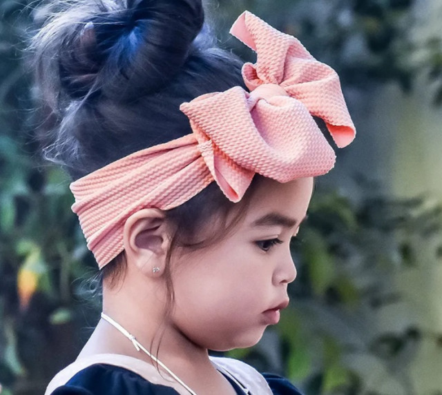 Bentita lata cu funda in diverse culori (marime disponibila: 6-12 luni (marimea