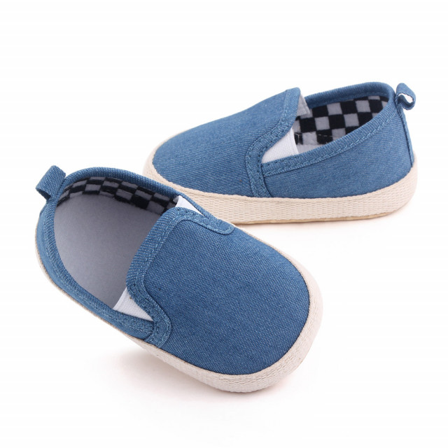Pantofiori tip mocasini din blugi (marime disponibila: 6-9 luni (marimea 19