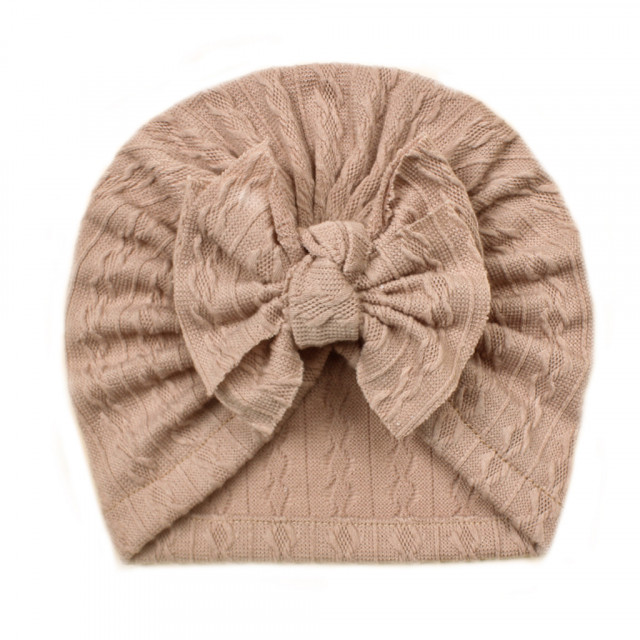 Caciulita tip turban cu model din tesatura si funda aplicata (marime