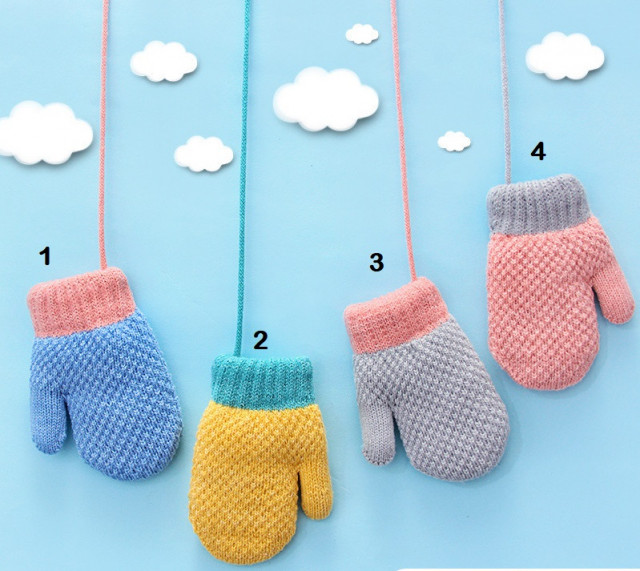 Manusi imblanite cu snur pentru bebelusi (marime disponibila: 6-12 luni