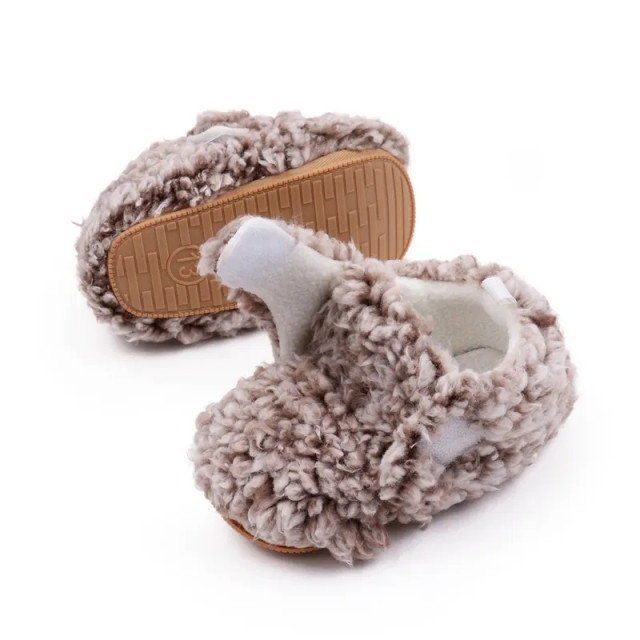 Botosei crem cu alb - pufosila (marime disponibila: 9-12 luni (marimea 20