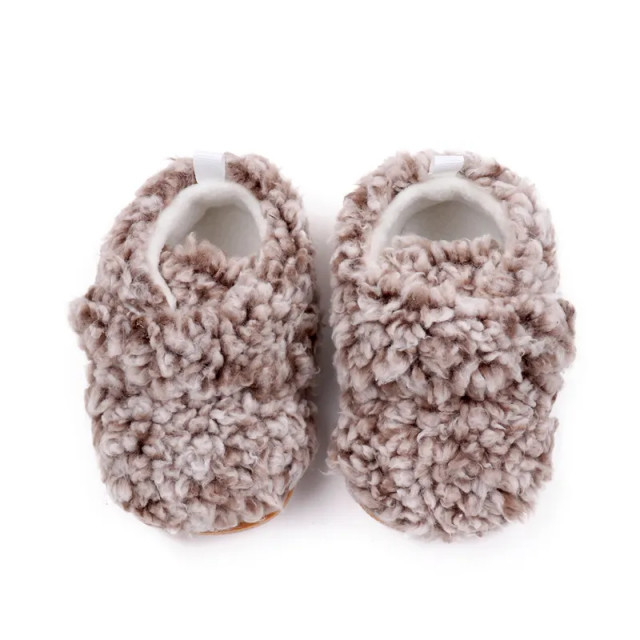 Botosei crem cu alb - pufosila (marime disponibila: 9-12 luni (marimea 20