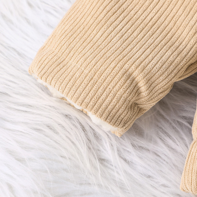 Jacheta crem imblanita din reiat (marime disponibila: 9-12 luni (marimea 20