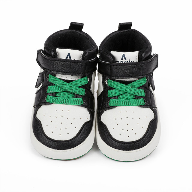 Adidasi albi cu negru si verde, inalti pentru bebelusi (marime disponibila: 3-6