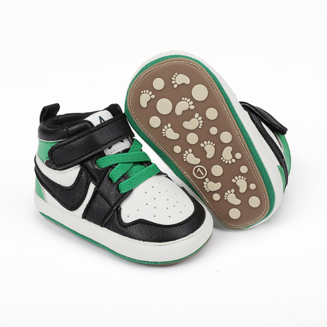 Adidasi albi cu negru si verde, inalti pentru bebelusi (marime disponibila: 3-6