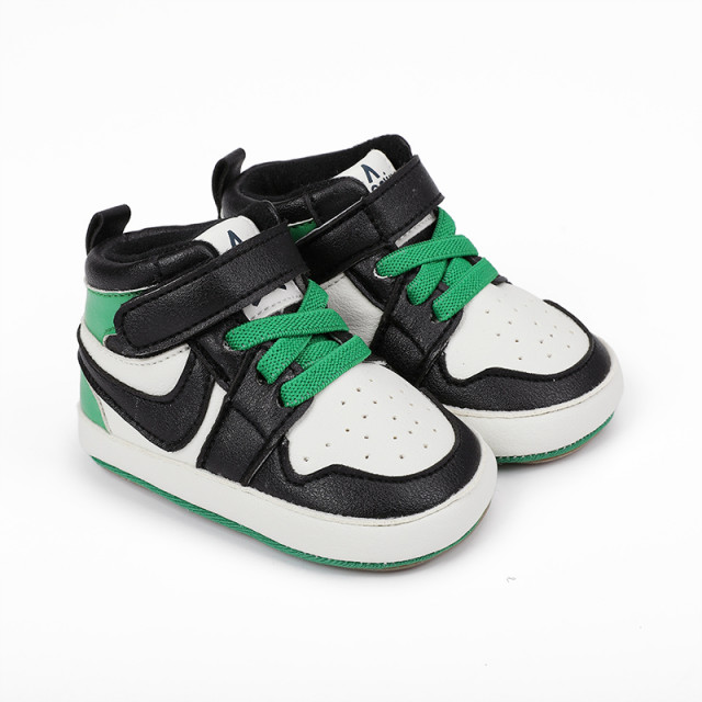 Adidasi albi cu negru si verde, inalti pentru bebelusi (marime disponibila: 3-6