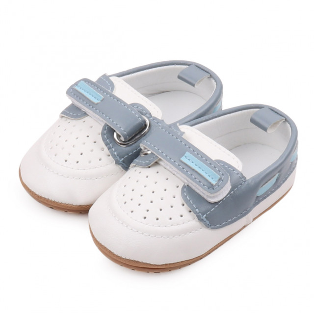 Pantofiori albi cu bleu de ocazie pentru baietei (marime disponibila: 3-6 luni