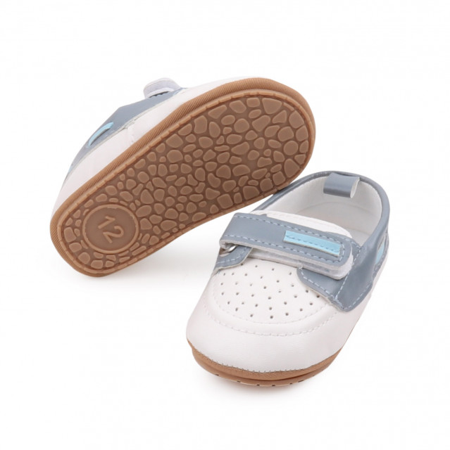 Pantofiori albi cu bleu de ocazie pentru baietei (marime disponibila: 3-6 luni