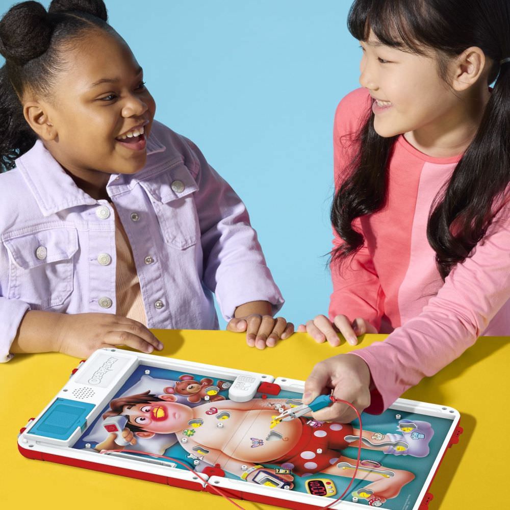 Joc clasic hasbro gaming operatia