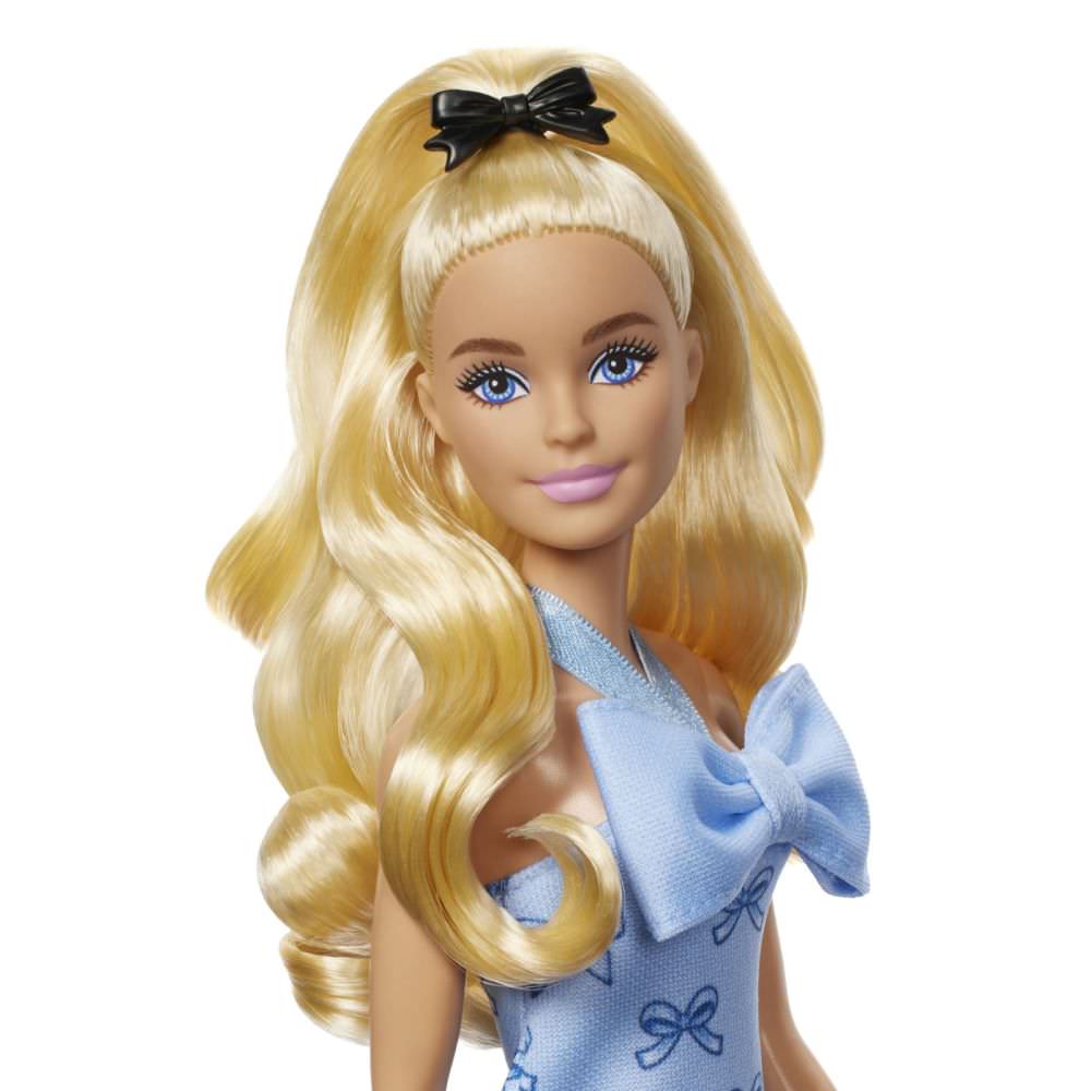 Papusa barbie fashionistas blonda cu rochie albastra cu fundite