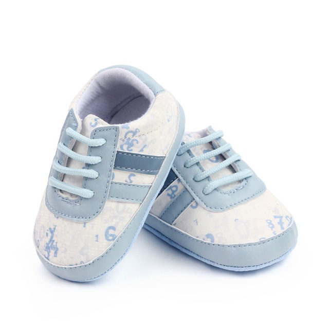 Pantofiori sport, albi cu nuante de albastru - cifre (marime disponibila: 6-9