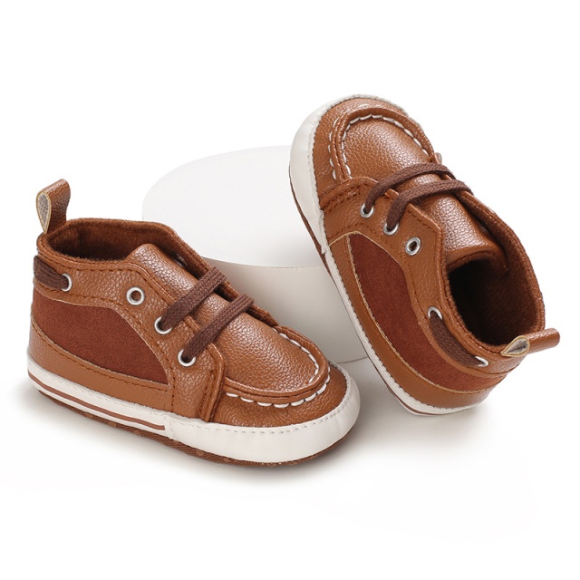 Pantofi pentru bebelusi, maro, cu sireturi (marime disponibila: 9-12 luni