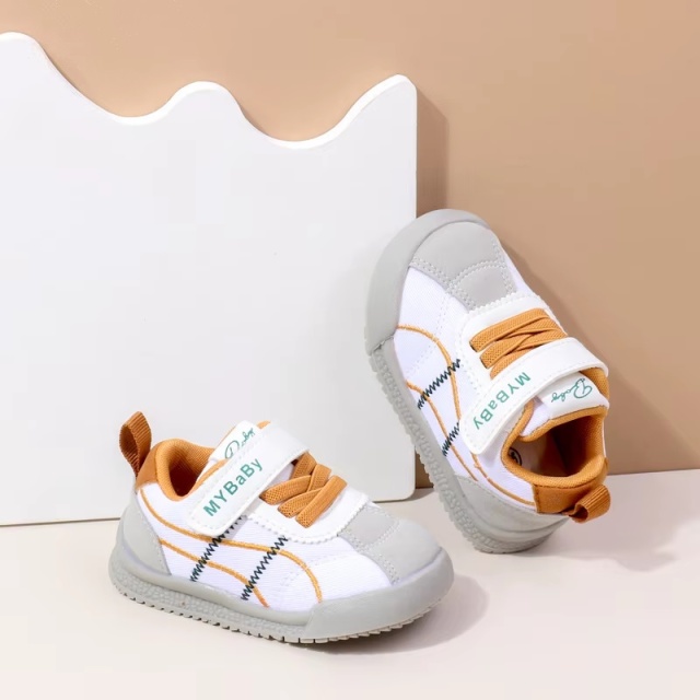 Pantofi sport, alb cu gri si maro (marime disponibila: marimea 22)