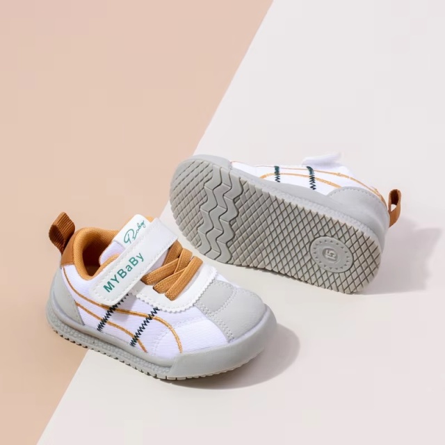 Pantofi sport, alb cu gri si maro (marime disponibila: marimea 22)