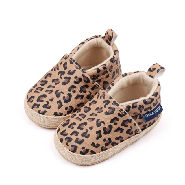 Balerini cu imprimeu leopard pentru fetite (marime disponibila: 3-6 luni
