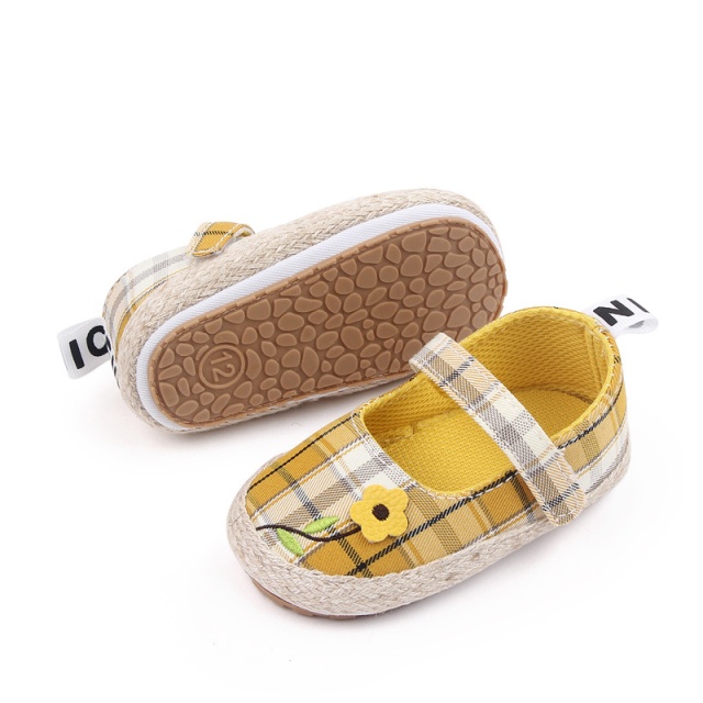 Balerini pentru bebelusi, in carouri galbene (marime disponibila: 3-6 luni