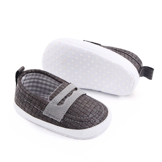 Pantofiori gri tip mocasini pentru bebelusi (marime disponibila: 3-6 luni