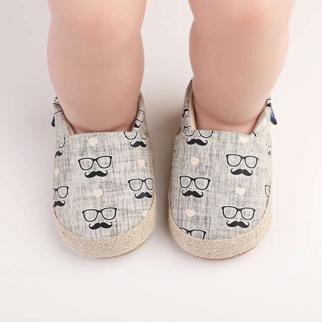 Pantofiori tip mocasini - mustache (marime disponibila: 6-9 luni (marimea 19