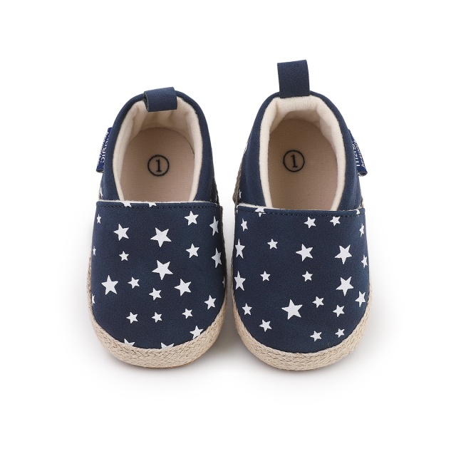 Pantofiori bleumarin tip mocasini cu stelute (marime disponibila: 6-9 luni