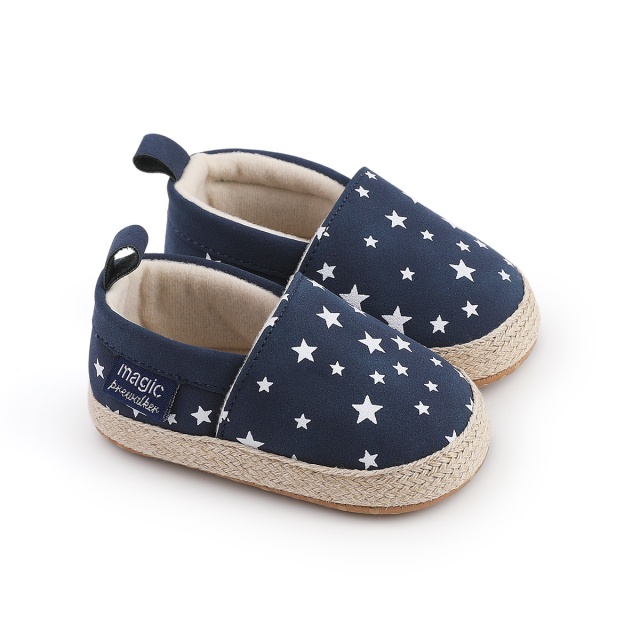 Pantofiori bleumarin tip mocasini cu stelute (marime disponibila: 6-9 luni