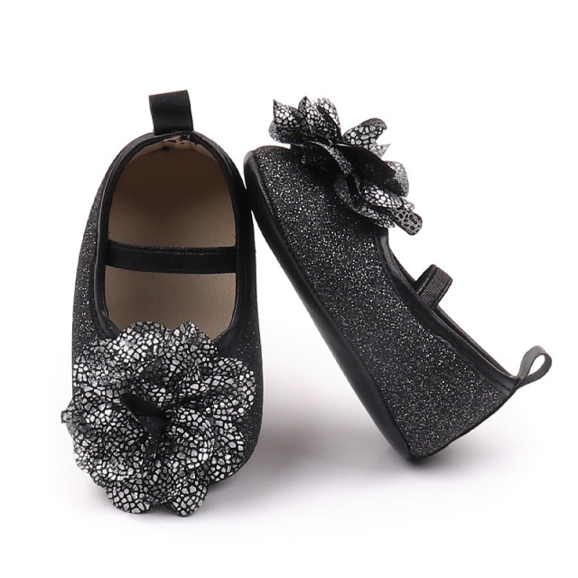 Pantofiori eleganti negri cu sclipici si floare argintie (marime disponibila: