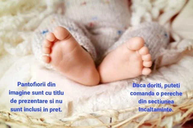 Salopeta alba imprimata cu capsuni (marime disponibila: 9-12 luni (marimea 20