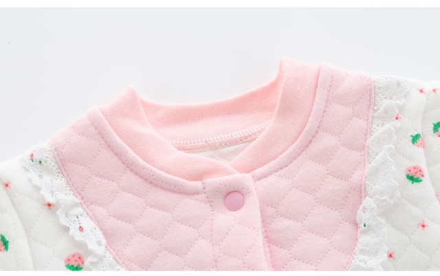 Salopeta alba imprimata cu capsuni (marime disponibila: 9-12 luni (marimea 20