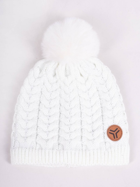 Fes de iarnă cu pompon și logo, alb (marime disponibila: 18-24 luni)