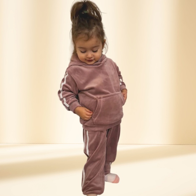 Trening roz pudra din catifea pentru fetite (marime disponibila: 0-3 luni)