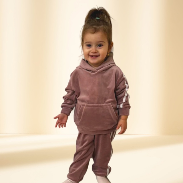 Trening roz pudra din catifea pentru fetite (marime disponibila: 9-12 luni