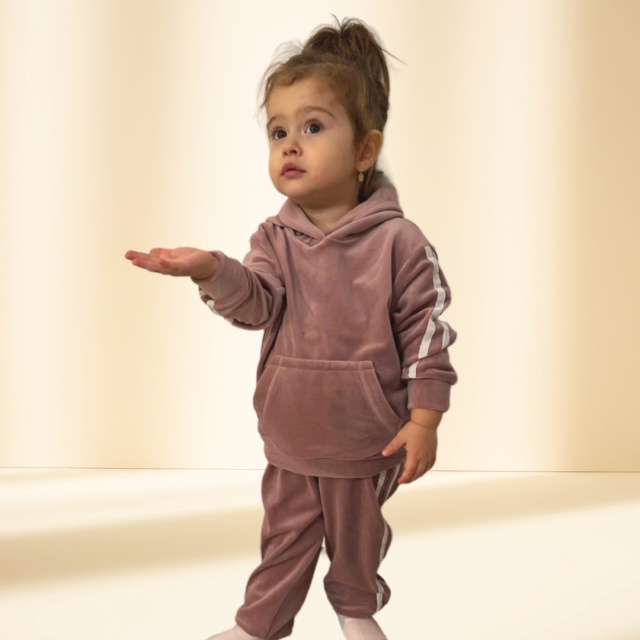 Trening roz pudra din catifea pentru fetite (marime disponibila: 9-12 luni