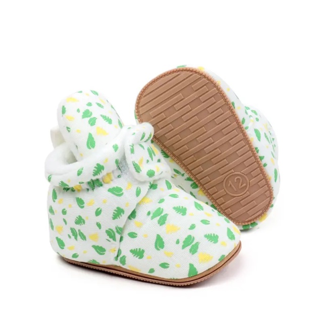 Cizmulite albe cu imprimeu verde si galben (marime disponibila: 9-12 luni