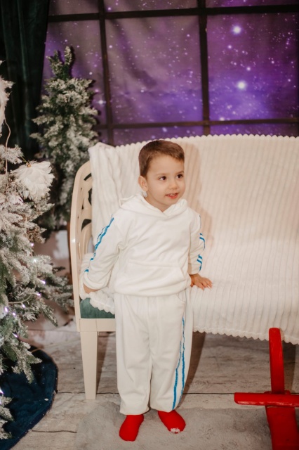 Trening ivoire din catifea pentru baietei - dungi bleu (marime disponibila: 3