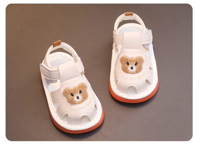 Sandalute ivoire cu piuitoare - bear family (marime disponibila: marimea 21)