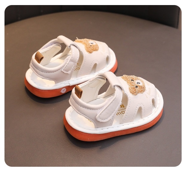 Sandalute ivoire cu piuitoare - bear family (marime disponibila: marimea 21)