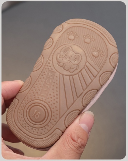 Sandalute ivoire cu piuitoare si steluta stralucitoare (marime disponibila: