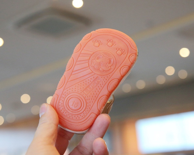 Sandalute roz cu piuitoare - ursulet (marime disponibila: marimea 21)