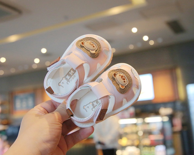 Sandalute roz cu piuitoare - ursulet (marime disponibila: marimea 21)